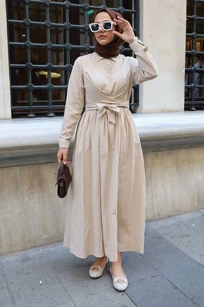 Tesettür Diyarı Φόρεμα Hijab από ύφασμα Tricot με λεπτομέρεια με κορδόνια