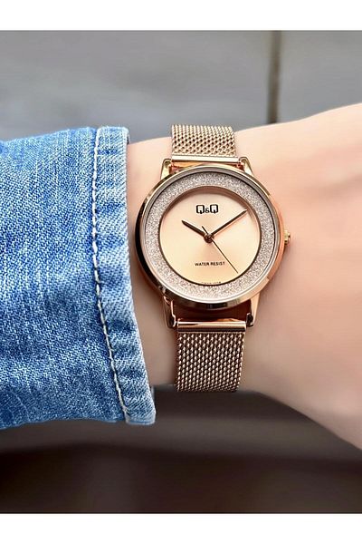 Q&Q Wicker Band Rose Color Women's Wristwatch