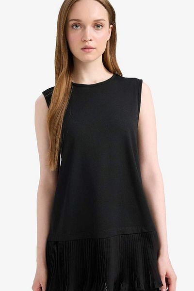DeFacto Regular Fit Crew Neck Basic Plain Hijab Sleeveless Tunic F4754Ax25Sp