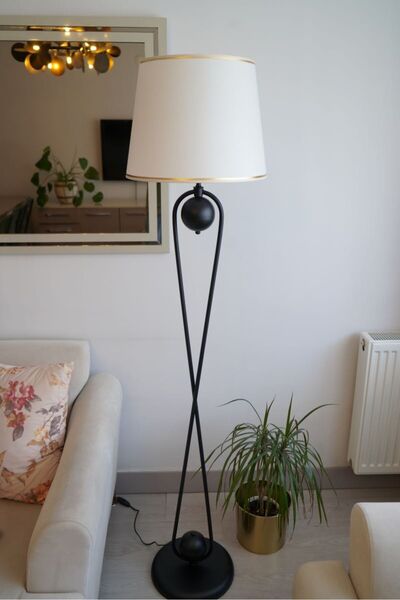 retro home design Sekiz Model Beyaz Gold Detaylı Konik Şapkalı Siyah Modern Tasarım Ayaklı Abajur Metal Lambader