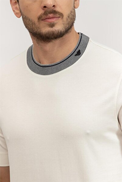 Emporio Armani Ανδρικό μπλουζάκι με κανονική εφαρμογή βαμβακερό κέντημα με στρογγυλή λαιμόκοψη EM000853 AF12926-U0003