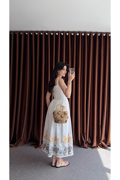 HAZELANNA Rochie de in alb cu flori brodate