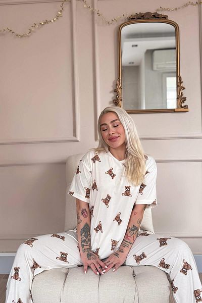 Pijamaevi Set de pijamale de damă cu mânecă scurtă din bambus cu model Teddy bej