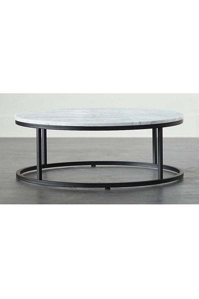 Orient A coffee table that adds a luxurious touch to your home decor.