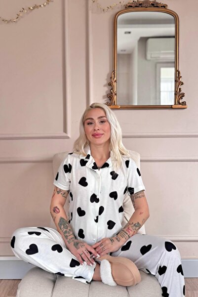 Pijamaevi Ivory Passion Heart Desenli Bambu Önden Düğmeli Kısa Kol Pijama Takımı
