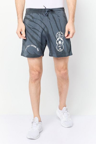 Reebok Men Sportswear Fit Graphic Print 5 Inch Inseam Outdoor Shorts, Dark Grey