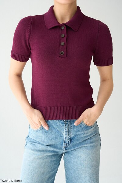 Büşra Ayhan 4 Button Short Sleeve Sweater