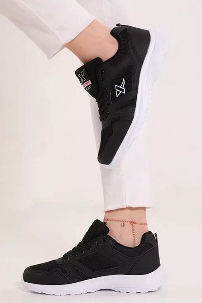 Zerenyus Casual Comfortable Unisex Black White Sneakers