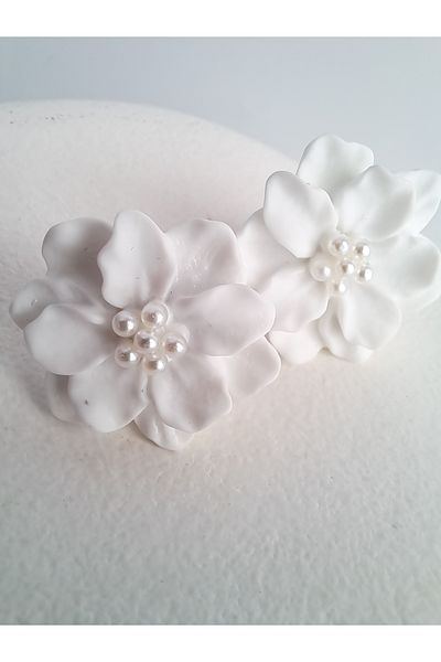 BHR AKSESUAR Flower Earrings with White Pearls
