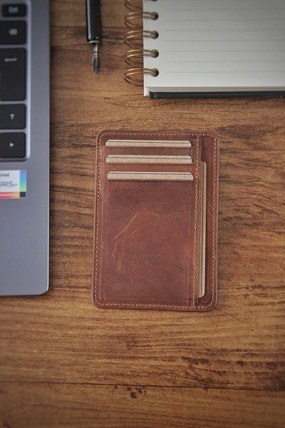 MAT CRAFT Genuine Leather Minimal Vertical Card Holder |   Unisex |   Gift Boxed