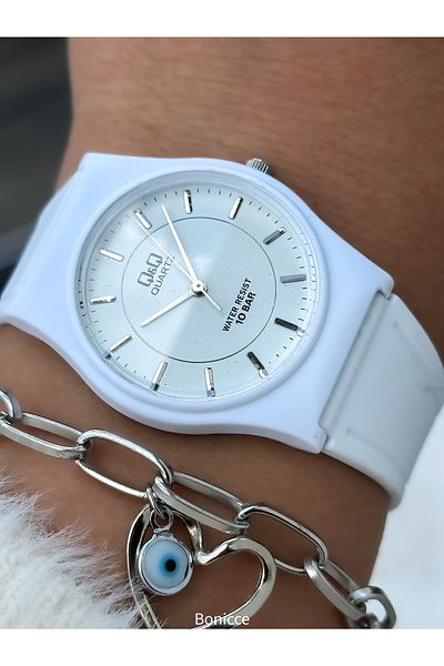 Q&Q White Silicone Cord, Suitable for Pool and Sea Use, Guaranteed (24 Months) Women's Wristwatch + Bracelet