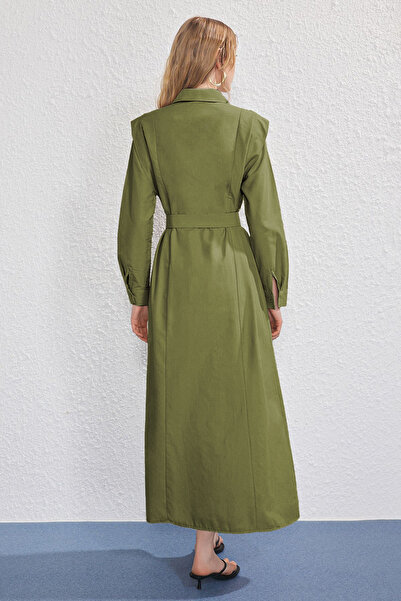 Trendyol Modest Λεπτομερές υφαντό φόρεμα από χακί ζώνη με πόρπη TCTSS25EB00134