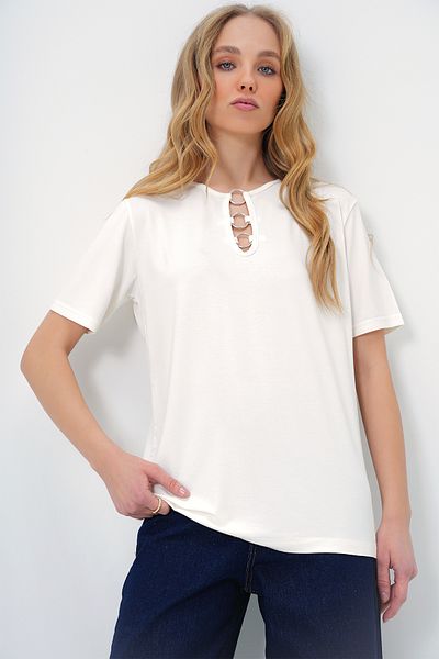 Trend Alaçatı Stili Dámské tričko Ecru Crew Neck Ring Detailní tričko Basic s krátkým rukávem ALC-X13529