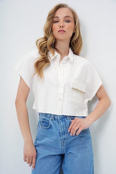 Trend Alaçatı Stili Women's Vanilla Pearl Embroidery Detailed Crop Linen Shirt Alc-X13886