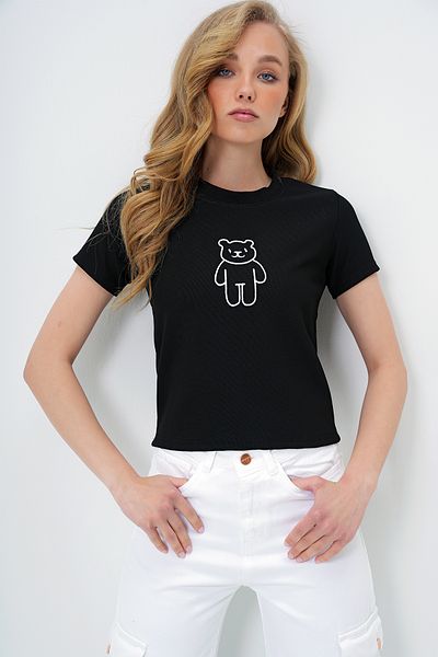 Trend Alaçatı Stili Women's Black Crew Neck Teddy Bear Embroidered Ottoban Crop T-Shirt Alc-X13917
