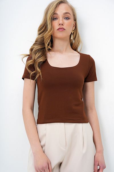 Trend Alaçatı Stili Women's Bitter Brown Square Neck Lycra Jumpsuit Double Fabric Crop Blouse Alc-X13903