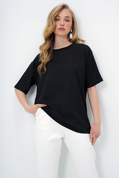Trend Alaçatı Stili Women's Black Crew Neck Textured Basic T-Shirt Alc-X13666