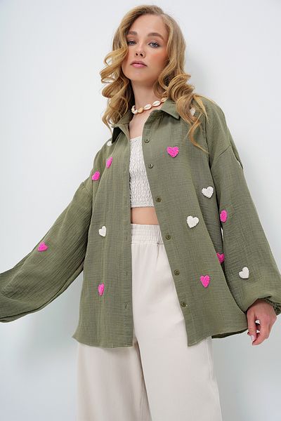 Trend Alaçatı Stili Women's Khaki Süzene Heart Embroidered Oversize Muslin Linen Shirt Alc-X13791