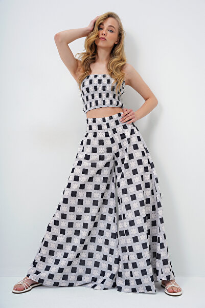 Trend Alaçatı Stili Women's Black Waist Gimped Wide Leg Pants and Gimped Crop Bustier Suit Alc-X14058