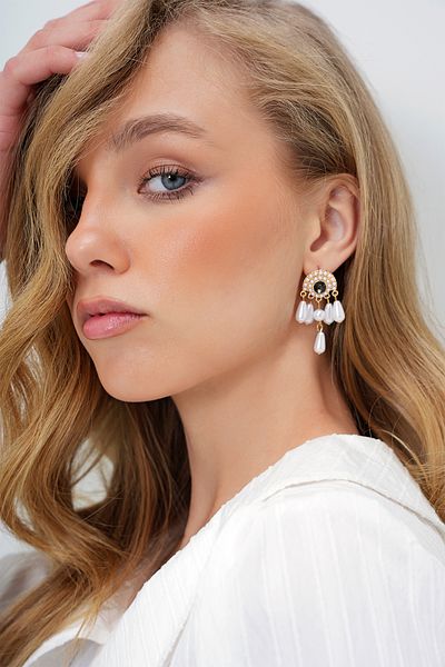 Trend Alaçatı Stili Women's Gold Green Stone Detailed Pearl Dangle Earrings Alc-X14033