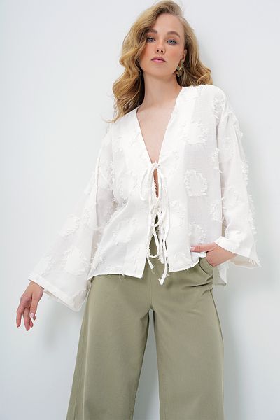Trend Alaçatı Stili Women's White V-Neck Front Tie Tassel Detailed Summer Linen Jacket Alc-X13793