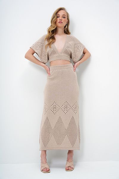 Trend Alaçatı Stili Women Beige Deep V Neck Ethnic Pattern Hole Openwork Knitwear Crop Blouse and Skirt Set Alc-X14001