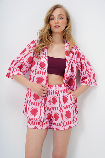 Trend Alaçatı Stili Women Pink Jacket Collar Print Shirt and Double Pocket Shorts Set Alc-X14131