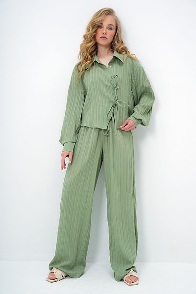 Trend Alaçatı Stili Damen-Set aus Hemd und Hose aus Musselin in Grün mit asymmetrischem Schnitt und Schnürung, ALC-X13980