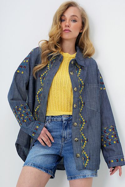 Trend Alaçatı Stili Women's Navy Blue Embroidered Gabardine Oversize Shirt Jacket Alc-X11141
