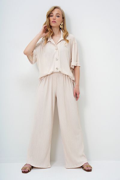 Trend Alaçatı Stili Women's Beige Double Cuff Gold Button Detailed Pleated Shirt and Palazzo Pants Set Alc-X14139