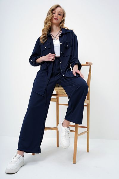 Trend Alaçatı Stili Navy Blue Double Pocket Safari Jacket and Crepe Bottom Top Set with Elastic Waist Wide Leg Pants Alc-X14086