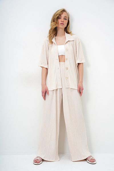 Trend Alaçatı Stili Women's Beige Double Cuff Gold Button Detailed Pleated Shirt and Palazzo Pants Set Alc-X14139