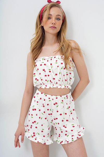 Trend Alaçatı Stili Set de pijamale din 3 piese din bumbac roșu cu model de cireșe, cu detaliu de volan, pantaloni scurți și kimono PJM-X13897