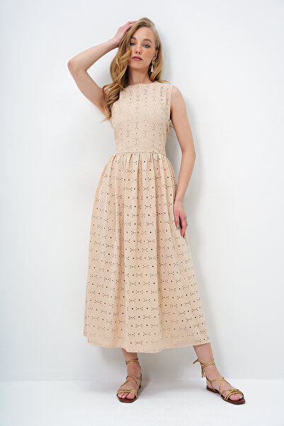 Trend Alaçatı Stili Women's Beige Hidden Zipper Sleeveless Premium Guipure Dress Alc-X14143