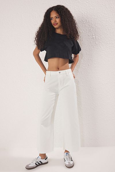 Trendyol Collection Ecru Culotte-Jeans mit hoher Taille TWOSS25JE00214