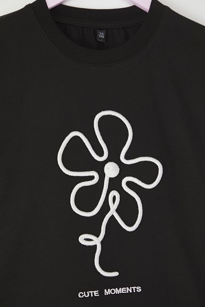 TRENDYOLKIDS Μαύρο T-Dye για κορίτσια - 100% βαμβάκι, κεντημένο κοντομάνικο πλεκτό