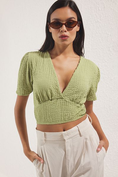 Trendyol Collection Πλεκτή μπλούζα με V λαιμόκοψη και κούμπωμα κρίκου με μανίκια μπαλόνι TWOSS25BZ00542