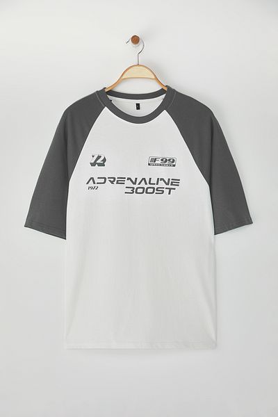 Trendyol Collection Anthracite Oversize Fit 100% βαμβακερό μπλουζάκι με στάμπα TMNSS24TS00139