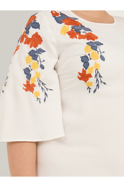 Styli Plus Size Embroidered 3/4 Sleeves A-Line Midi Dress