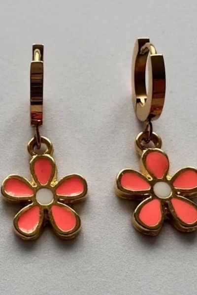 Uretti - Ayşe 5609 0282 Gold Plated Pink Flower Detailed Earrings