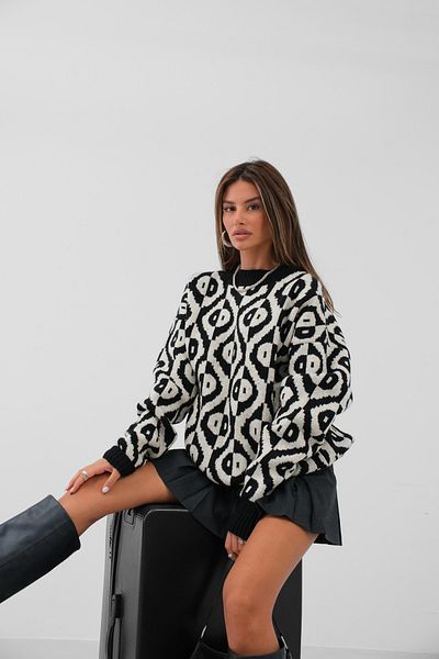 Black Fashion Pulover oversize brodat cu model geometric