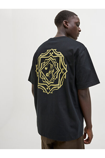 Jack & Jones تي شيرت برقبة دائرية وطبعة جرافيك