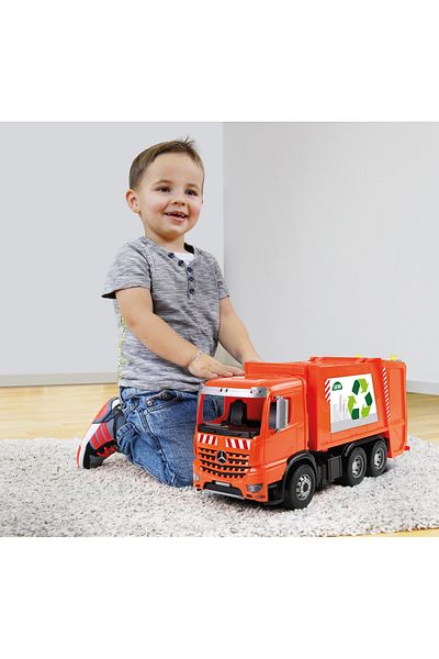 LENA Lena Worxx Mercedes garbage truck, +3 years,
