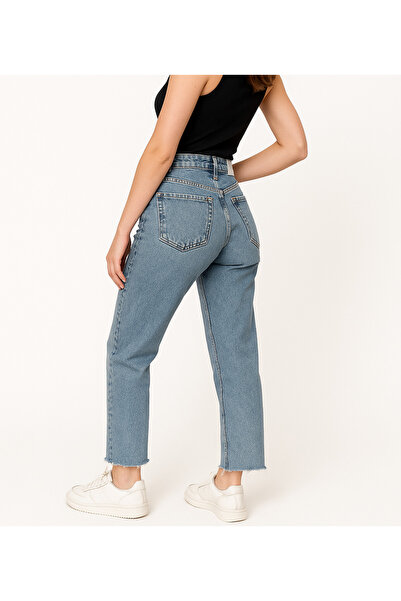 latal بنطال جينز بأرجل مقصوصة بالليزر