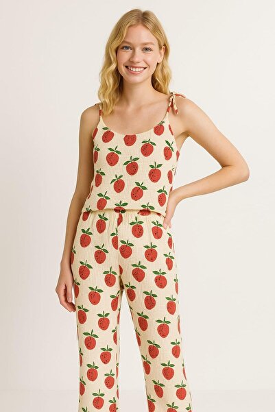PEMBİŞ HOMEWEAR Bürümcük Askılı Çilek Pijama Takımı