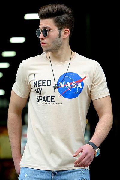 Madmext T-shirt męski z nadrukiem w kolorze wielbłądziej 4509