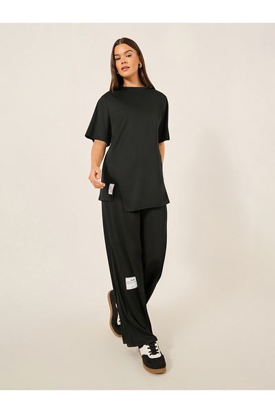 Styli Solid Oversized Top and Wide Leg Joggers Co-Ords