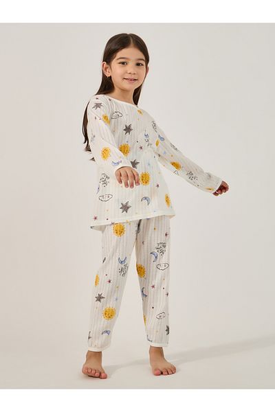 Styli All-Over Print Round Neck T-Shirt and Pyjama Set