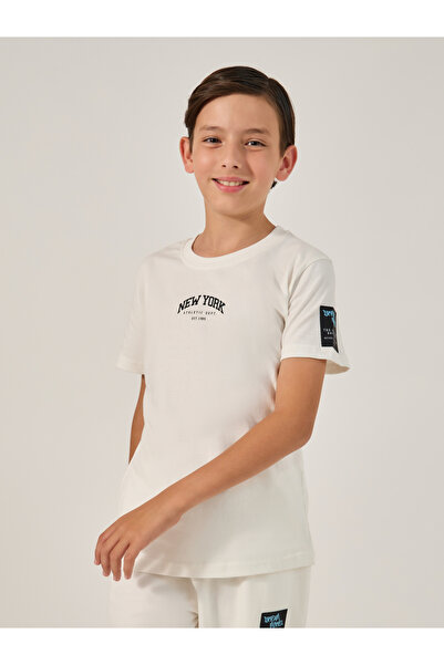 Styli Slogan Print Round Neck T-Shirt and Joggers Set