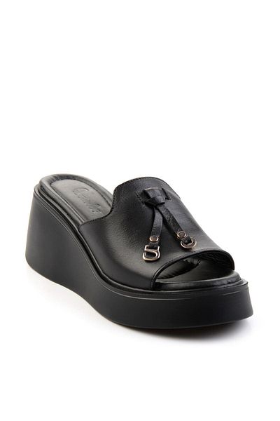 Bambi Black Leather Women's Slippers K 04359022703